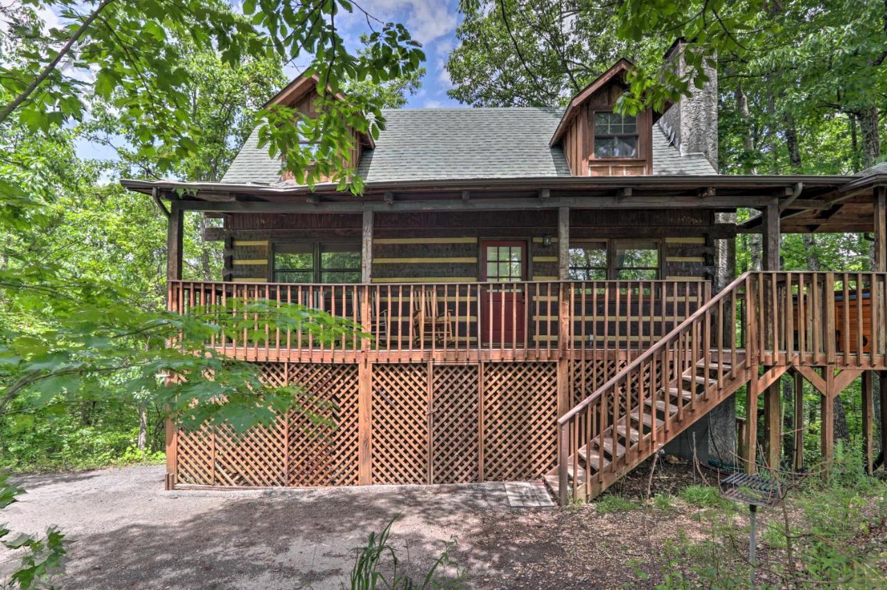 Gatlinburg Escape With Hot Tub, Deck And Mtn View Villa Exterior photo