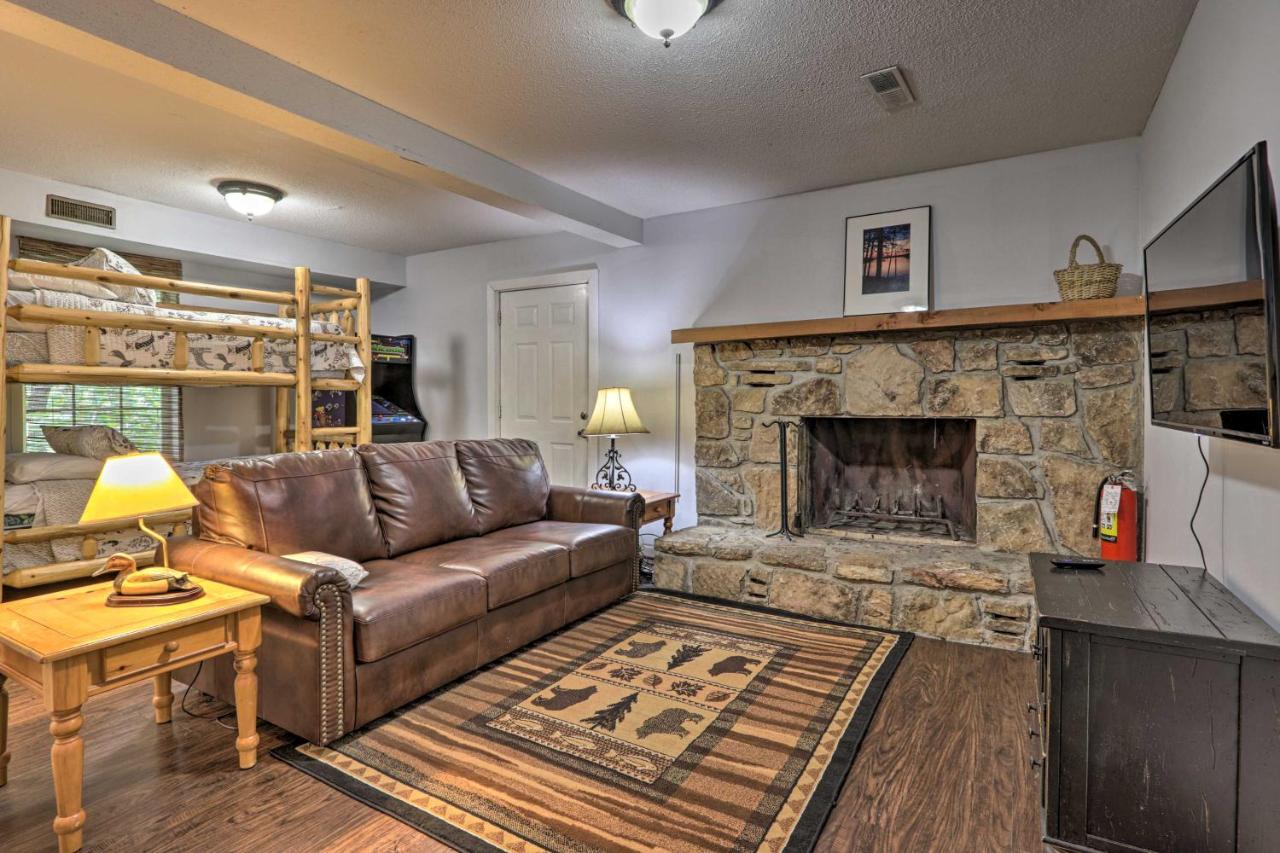 Gatlinburg Escape With Hot Tub, Deck And Mtn View Villa Exterior photo